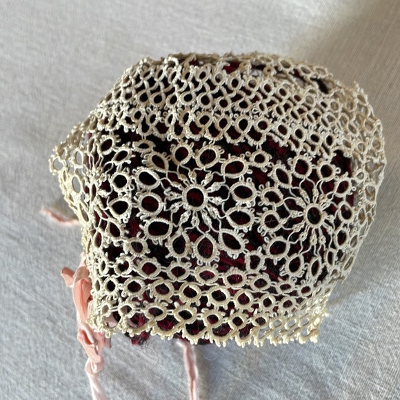 Antique tatted/lace infant christening bonnet - Picture 5 of 8